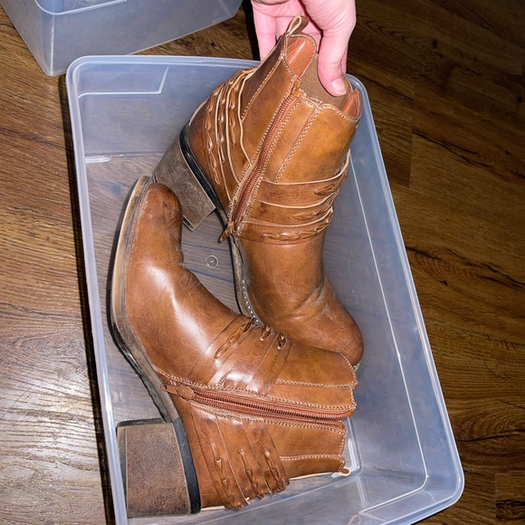 Brown booties - Picture 2 of 2